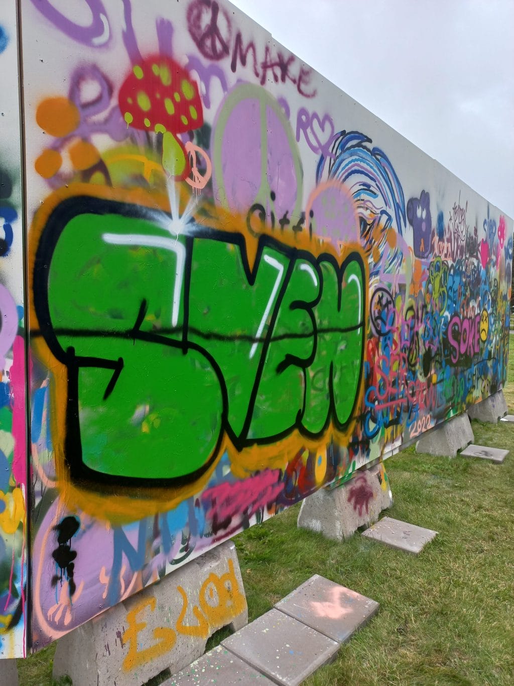 Kuva graffittiseinästä